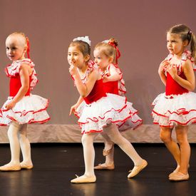 kids performing ballet